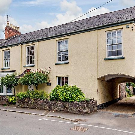 Heron House Bampton  Exterior photo